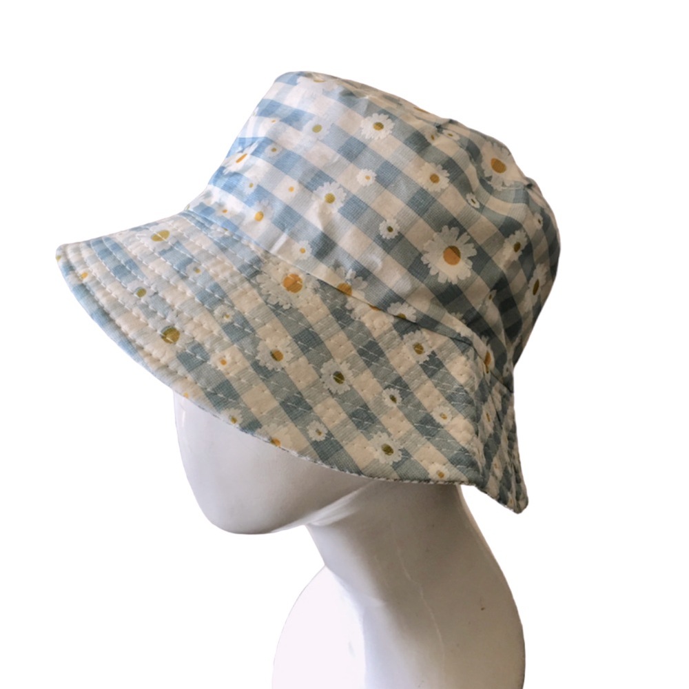 NWT Floral Reversible Bucket Hat. One Size